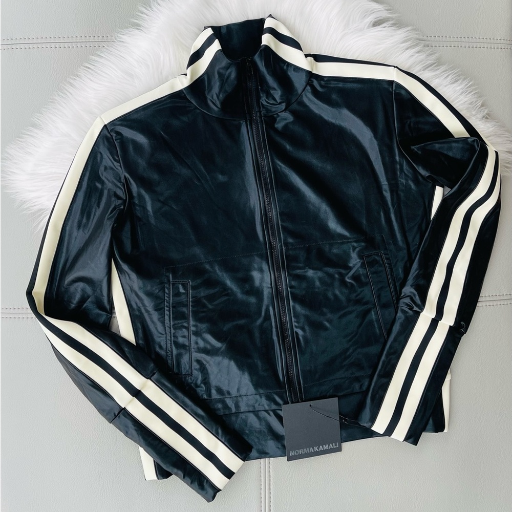 NWT! Leather Inspired
NORMA KAMALI
SIDE STRIPE TURTLE JACKET
BLACK FOIL / MED